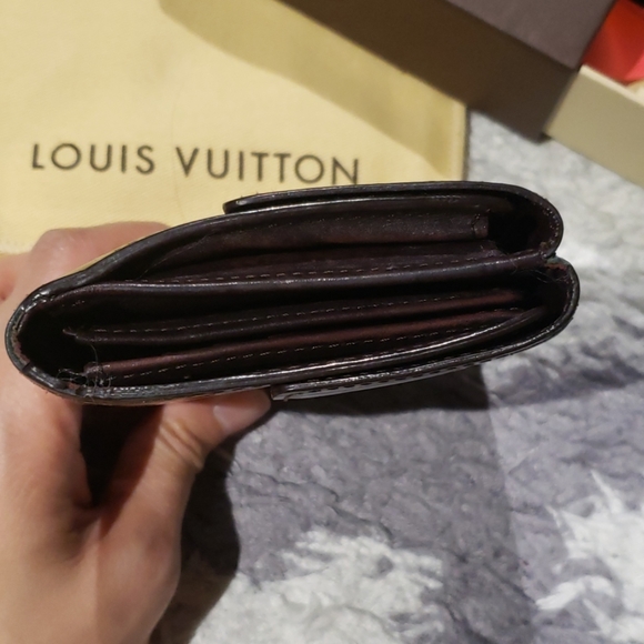 Authentic Louis Vuitton Vernis tri-fold wallet - Picture 7 of 8